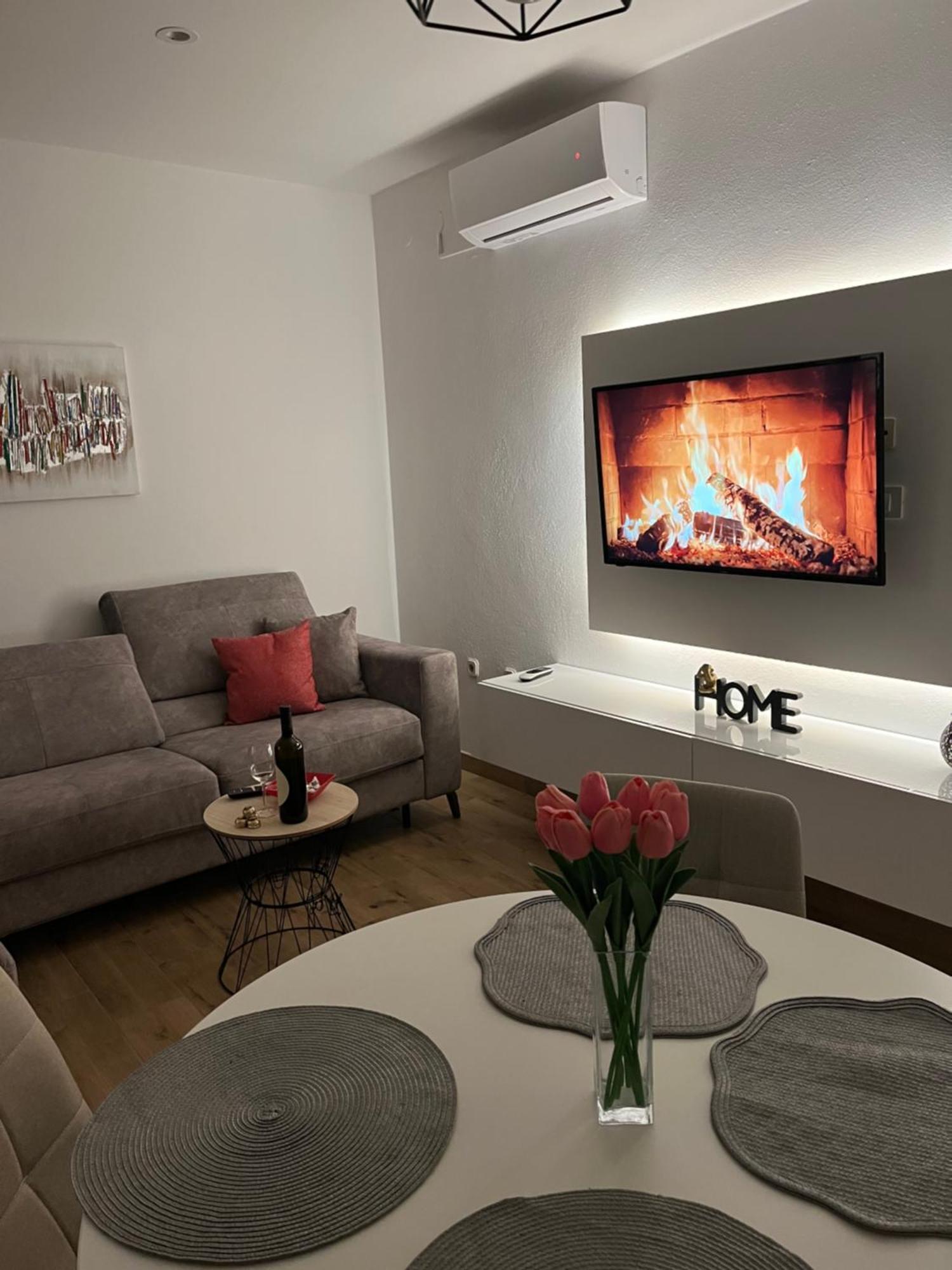Apartmani Tomeri Starigrad Paklenica Ngoại thất bức ảnh