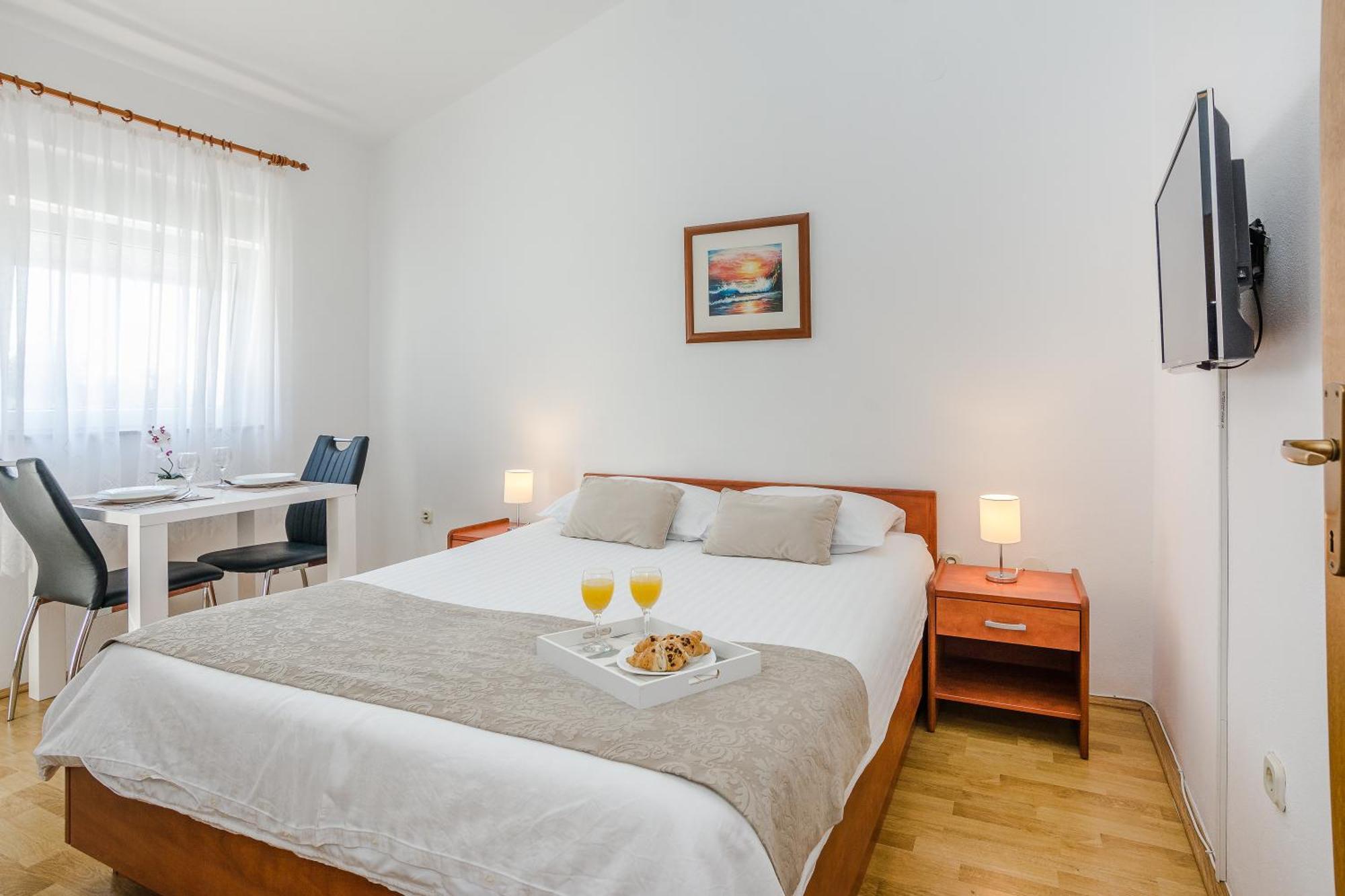 Apartmani Tomeri Starigrad Paklenica Ngoại thất bức ảnh