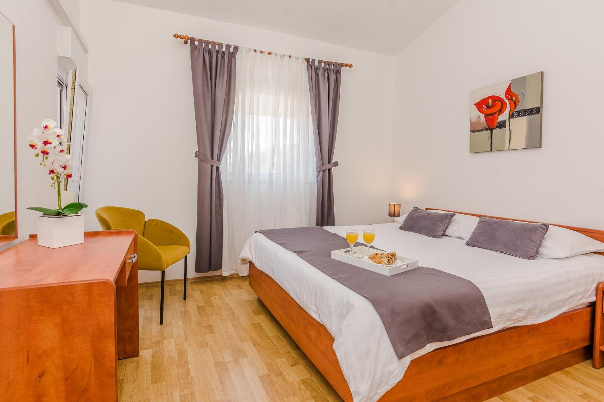 Apartmani Tomeri Starigrad Paklenica Ngoại thất bức ảnh