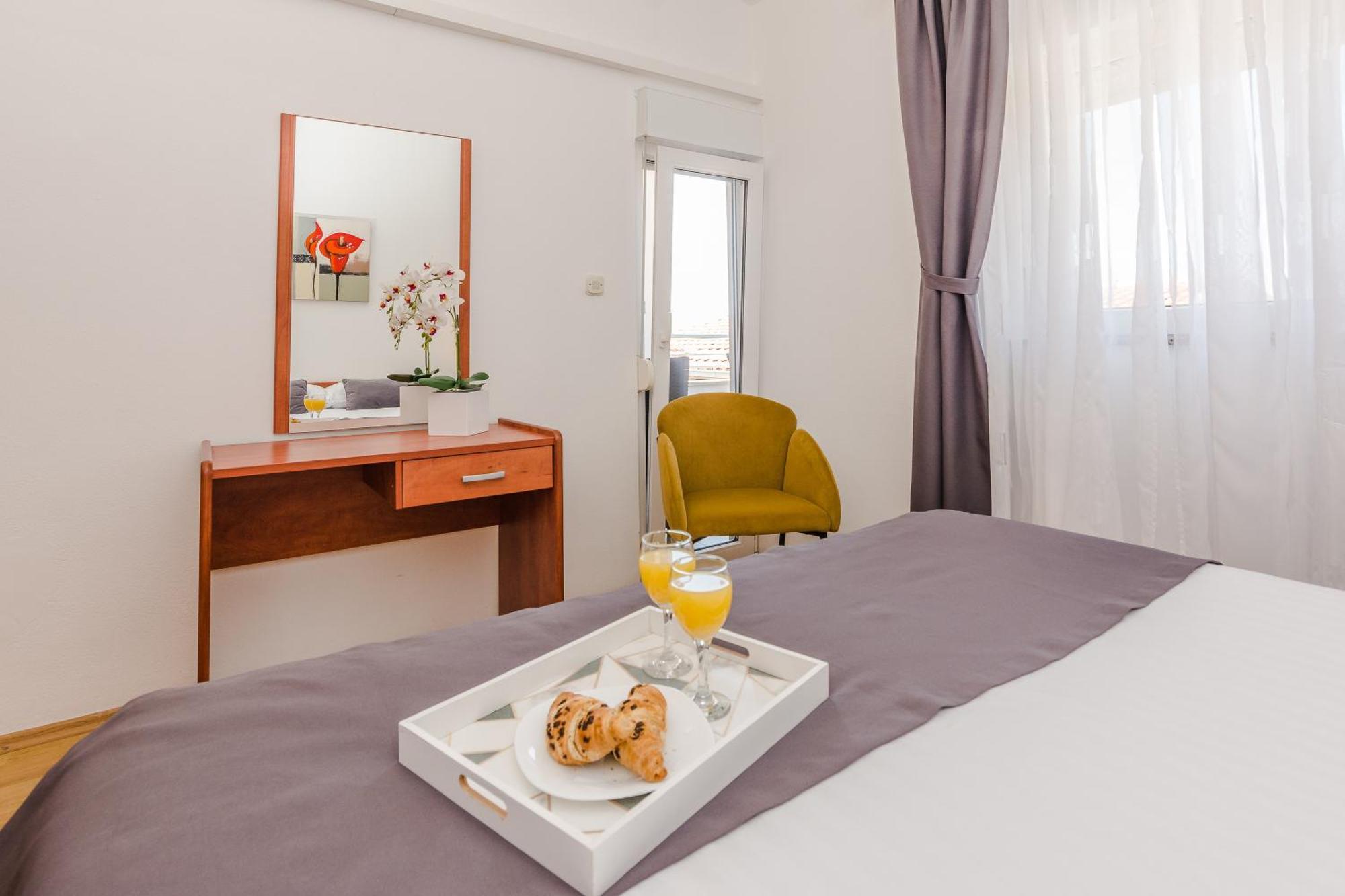 Apartmani Tomeri Starigrad Paklenica Ngoại thất bức ảnh