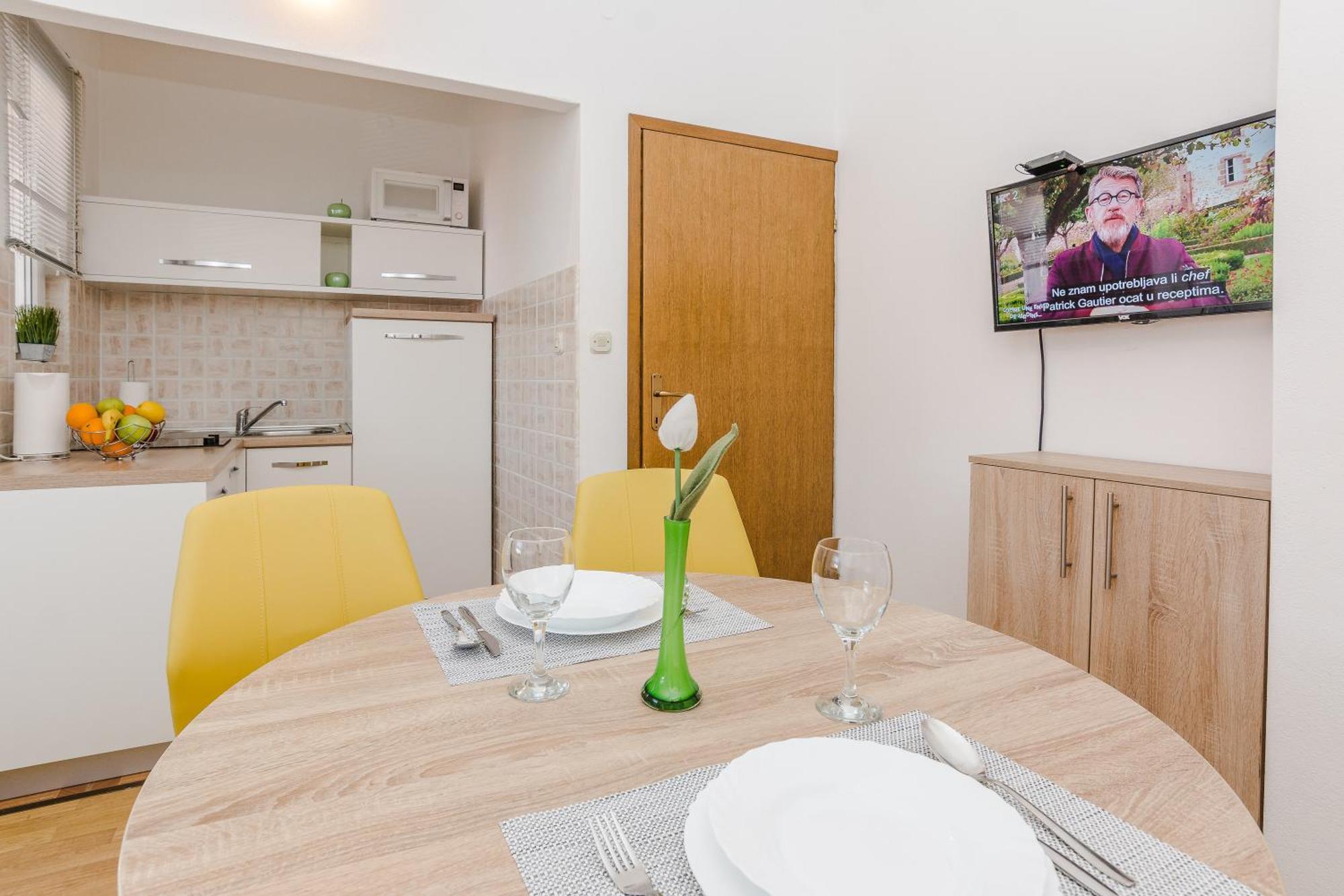 Apartmani Tomeri Starigrad Paklenica Ngoại thất bức ảnh