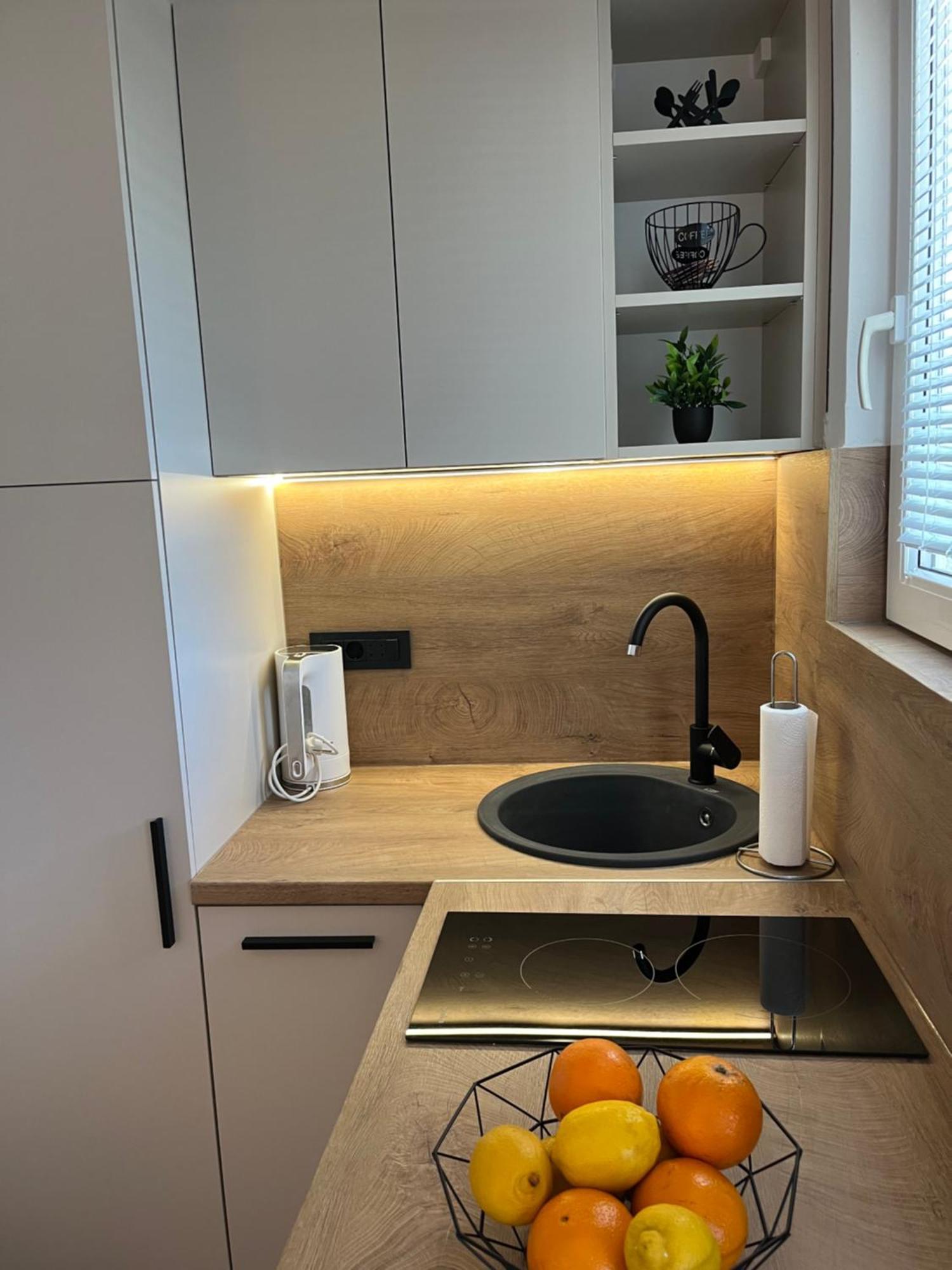 Apartmani Tomeri Starigrad Paklenica Ngoại thất bức ảnh