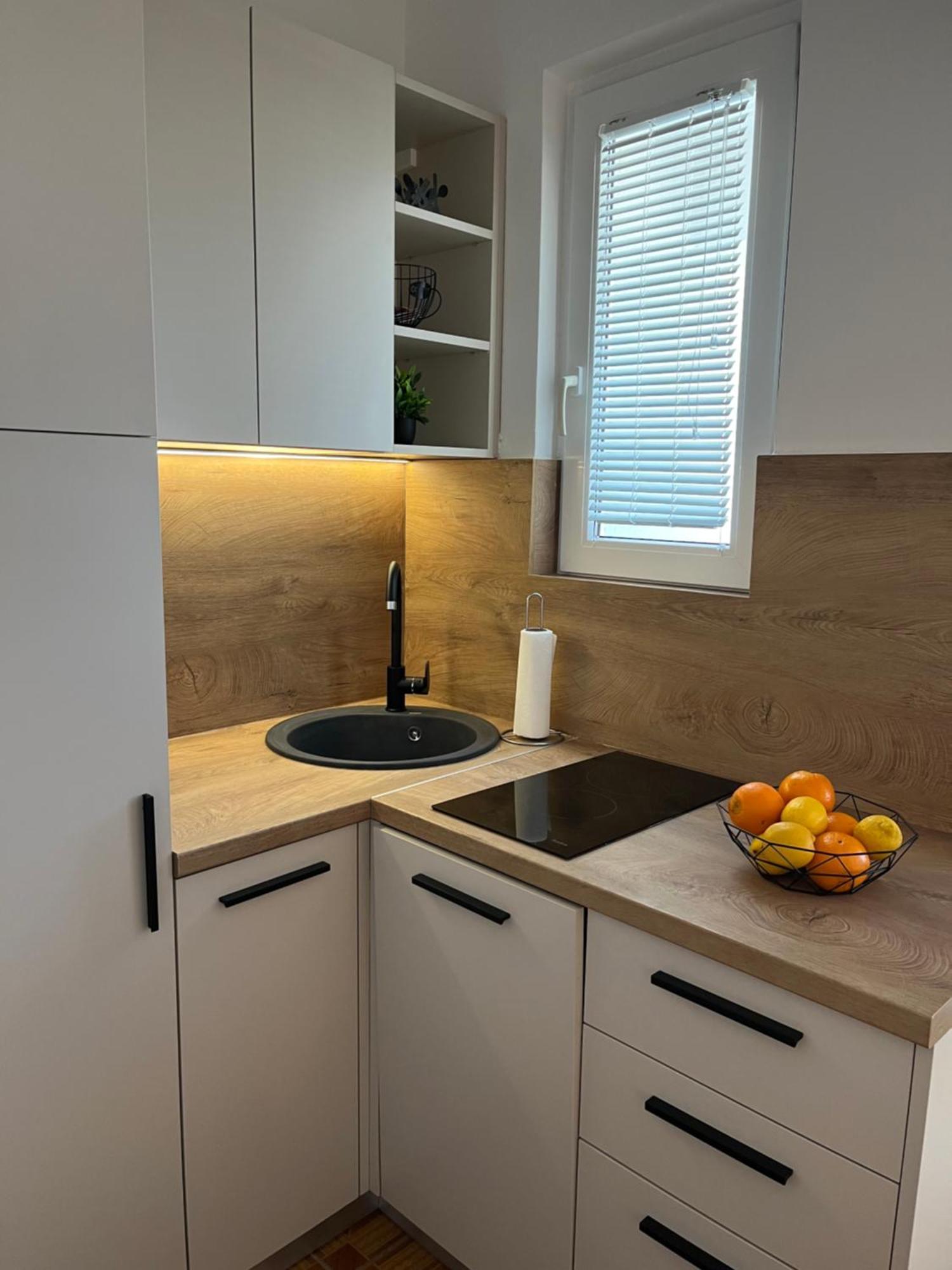 Apartmani Tomeri Starigrad Paklenica Ngoại thất bức ảnh