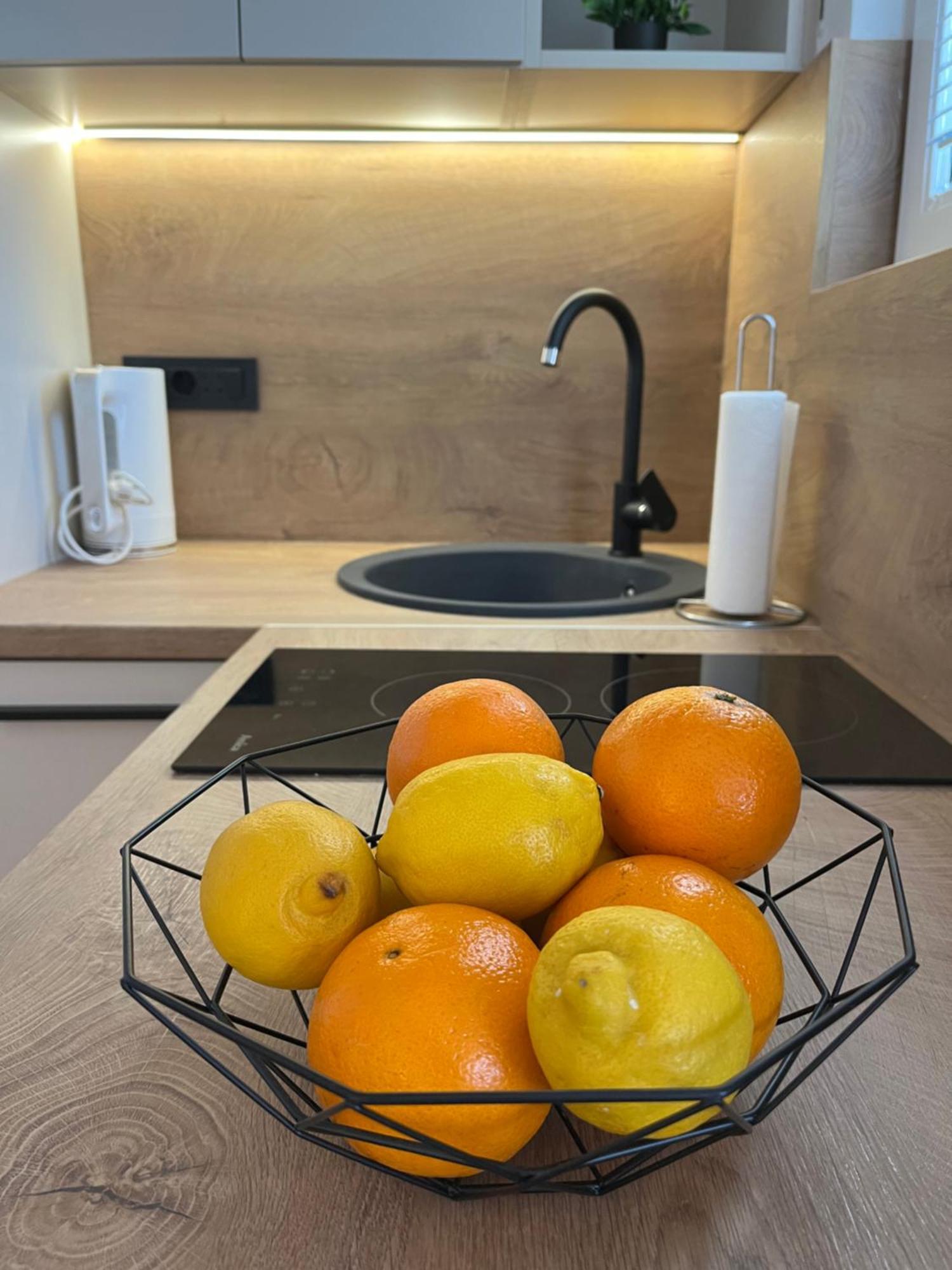 Apartmani Tomeri Starigrad Paklenica Ngoại thất bức ảnh