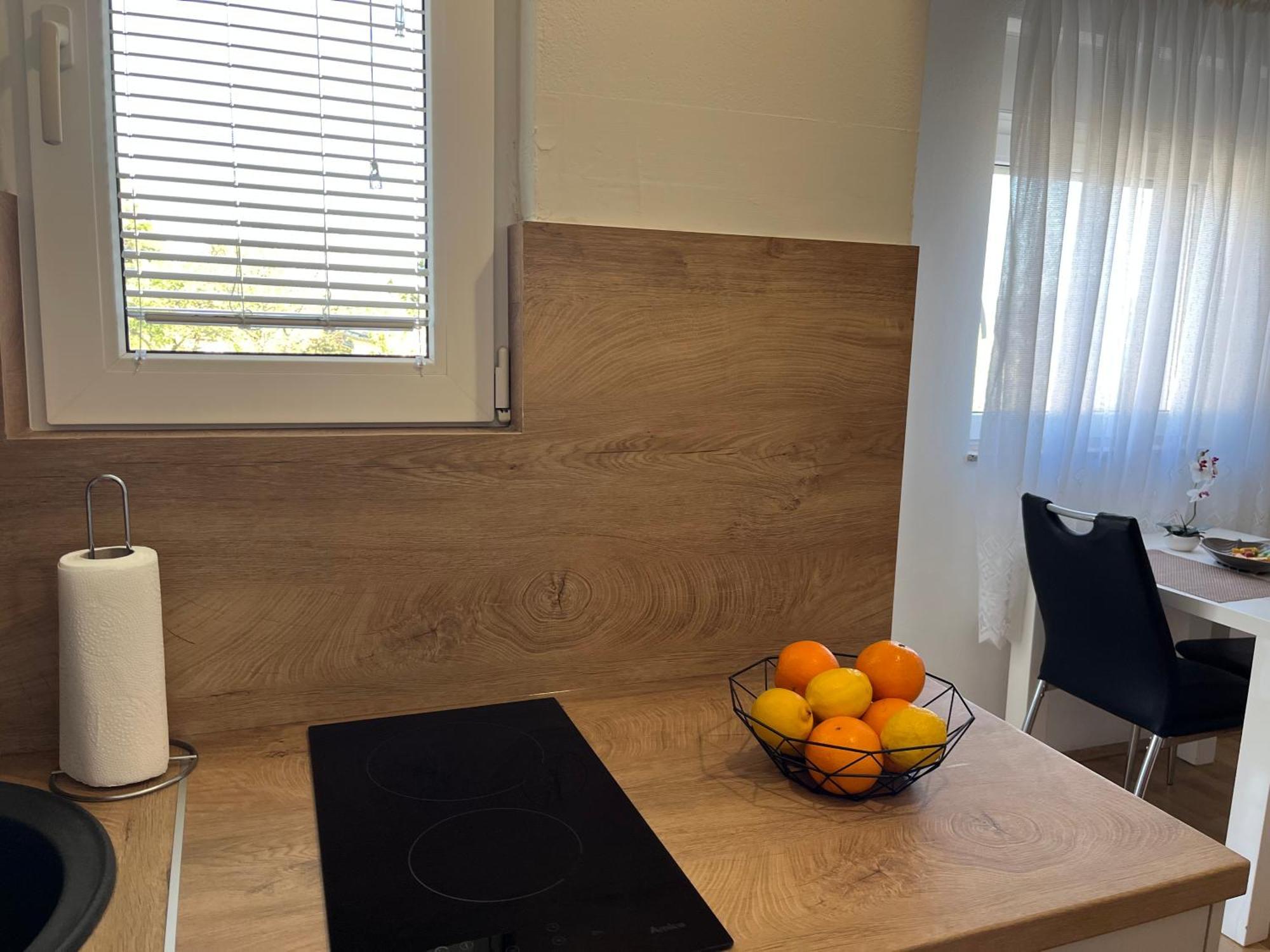 Apartmani Tomeri Starigrad Paklenica Ngoại thất bức ảnh